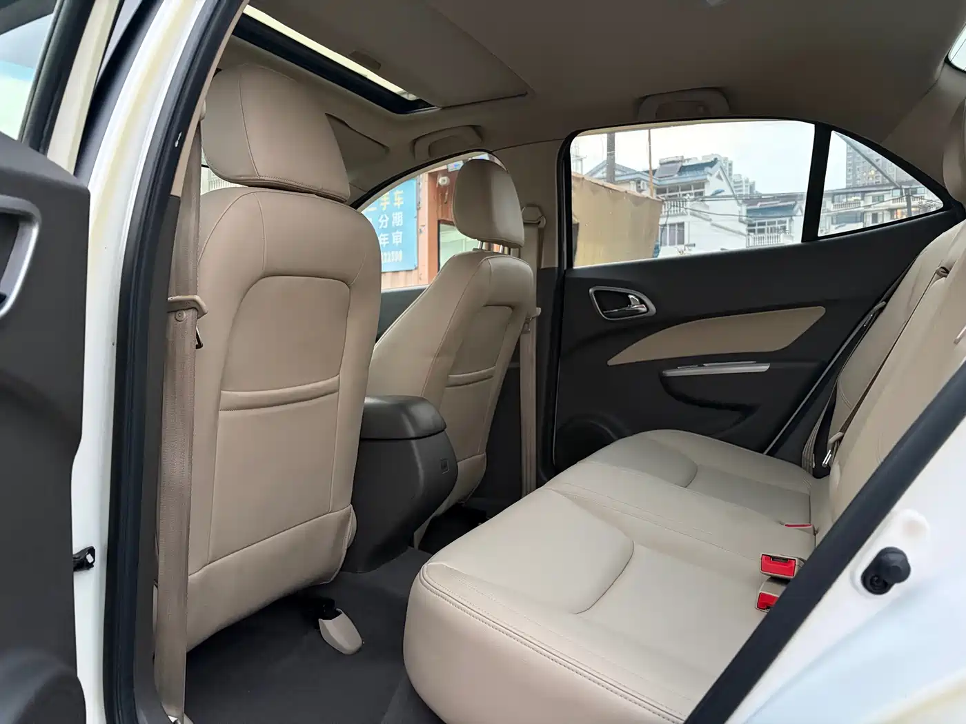 Baojun 630 2012 2012 1.5L DVVT Automatic Comfort