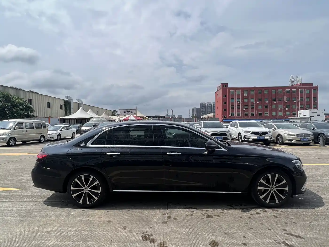 Mercedes-Benz E-Class New Energy 2022 Facelift E 350 e L Plug-in Hybrid Sedan фото 6