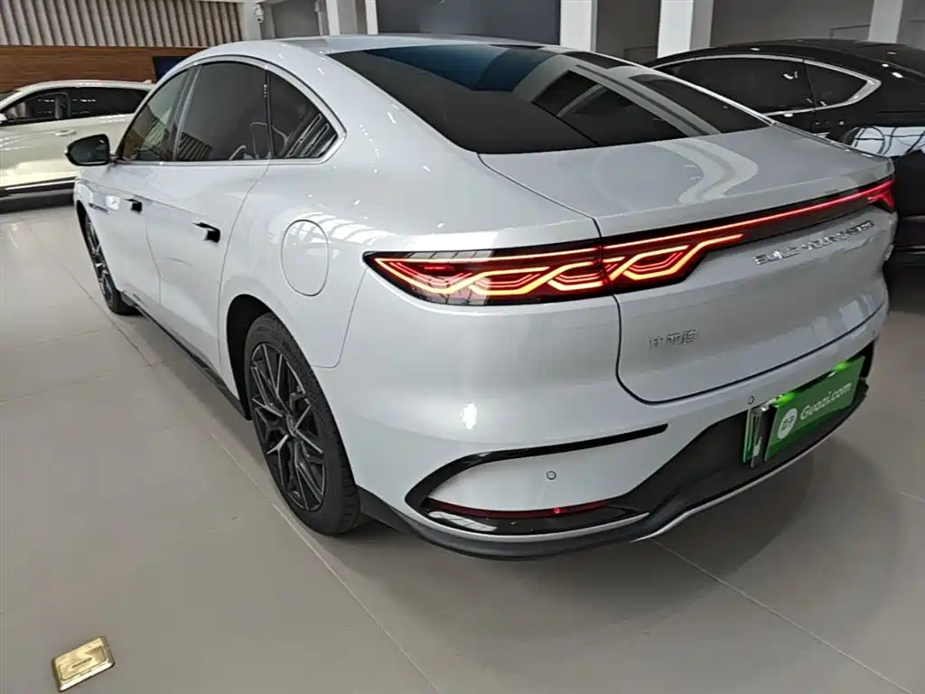 BYD Han 2025 DM-i 125KM Honor фото 5