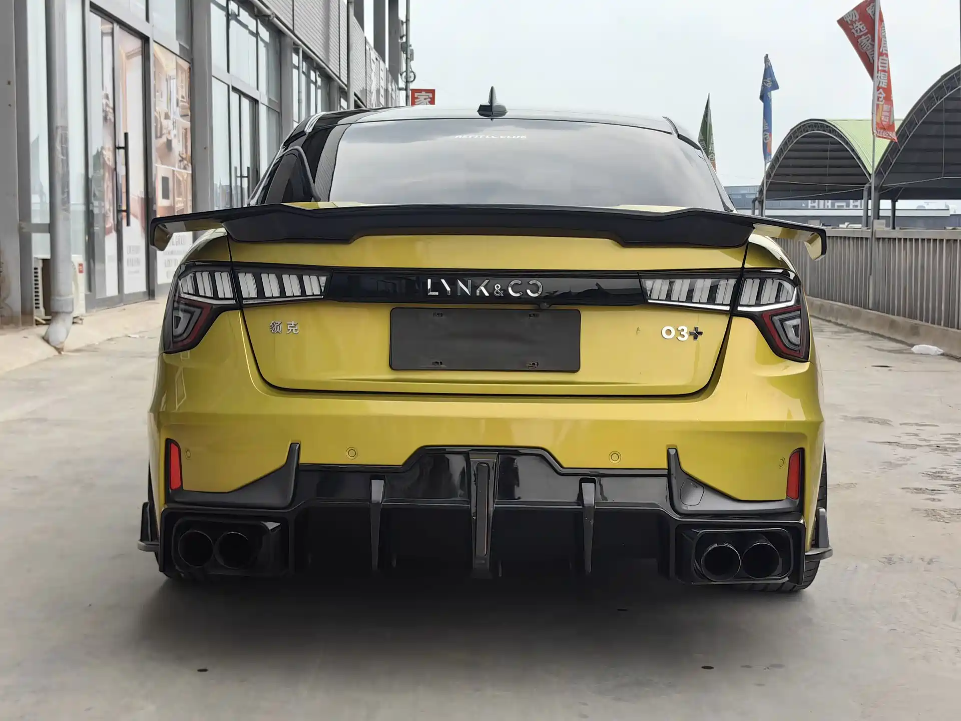Фото 5 - Lynk & Co 03