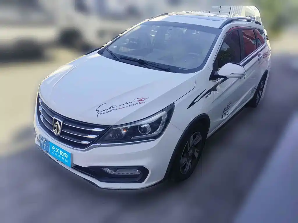 Baojun 310W 2017 1.5L Manual Luxury China V