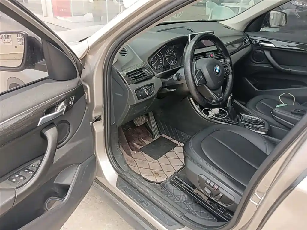 BMW X1 2016 sDrive18Li Fashion Model фото 16