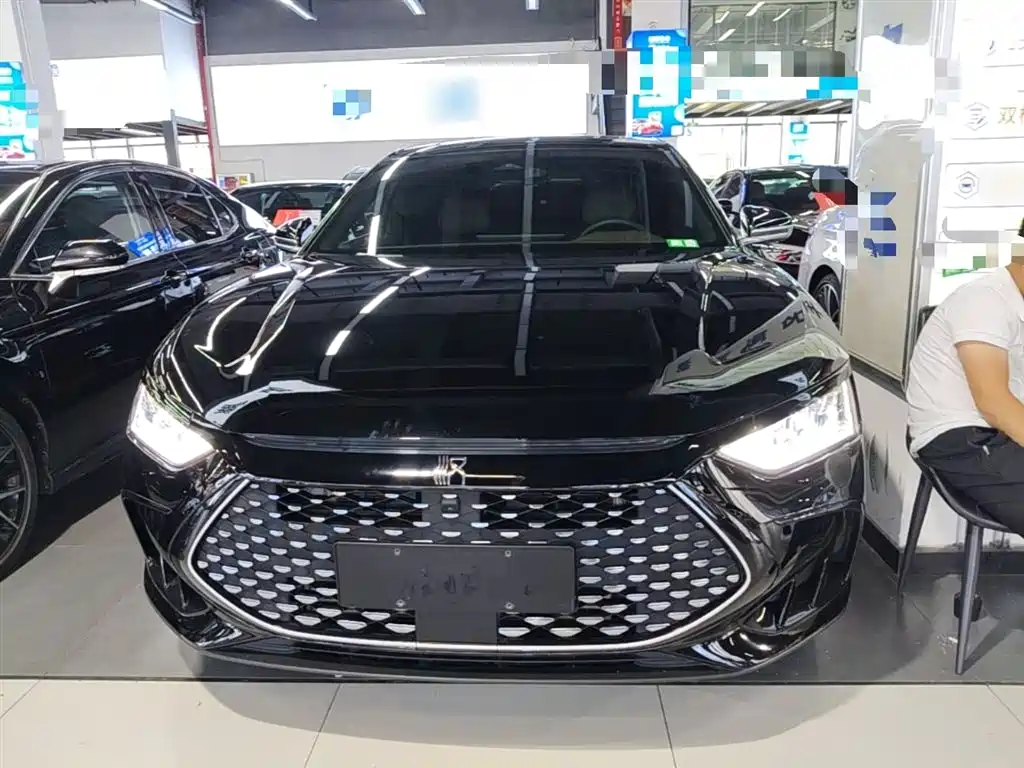 BYD Han 2024 DM-i Glory Edition 121KM Honor фото 3