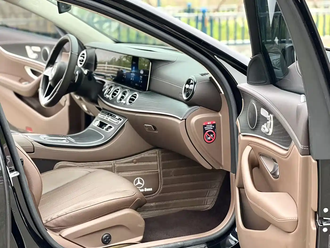 Mercedes-Benz E-Class 2023 E 300 L Fashion фото 8