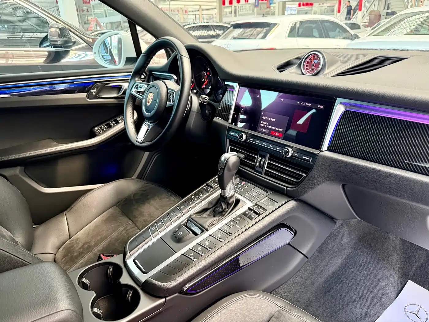 Porsche Macan 2018 Macan 2.0T фото 8