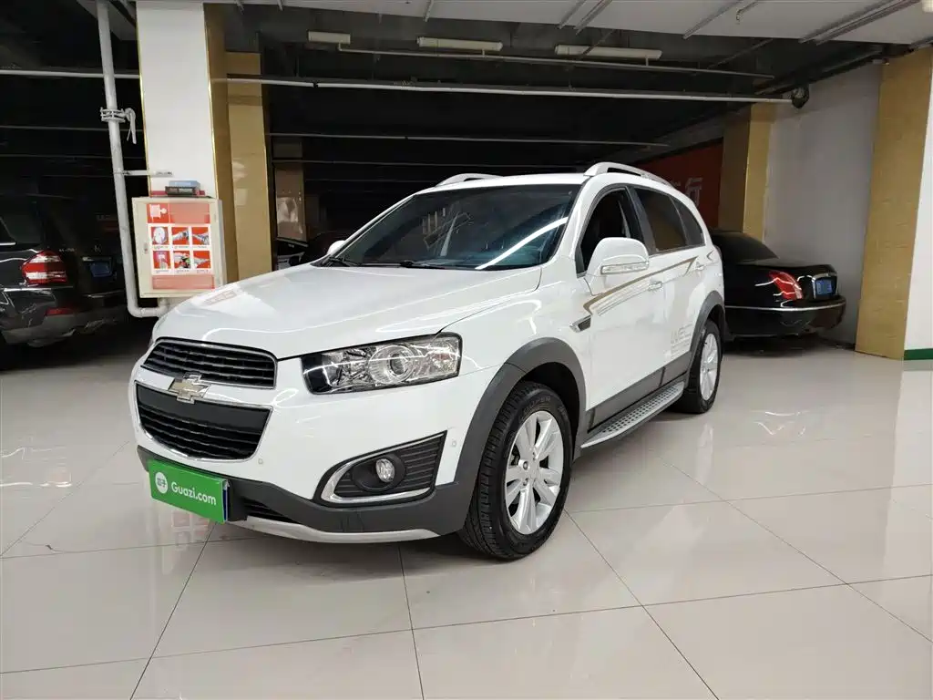 Chevrolet Captiva 2015 2.4L AWD Flagship 7-Seater фото 2