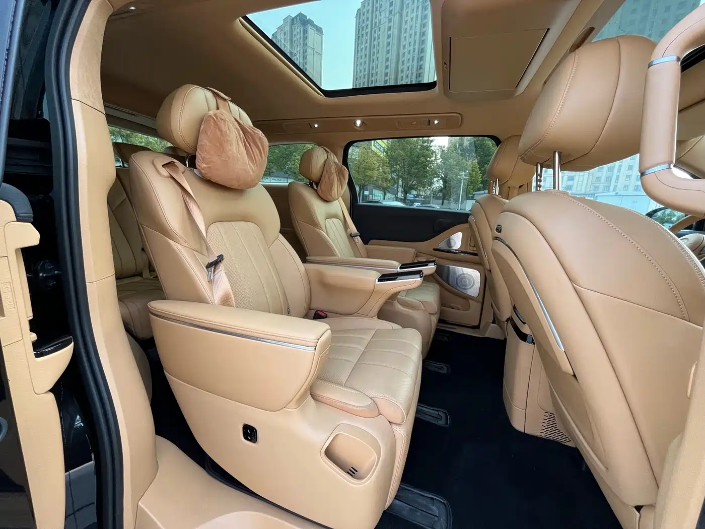 Voyah Auto Voyah Dreamer 2025 PHEV AWD Flagship Kunpeng Edition фото 14