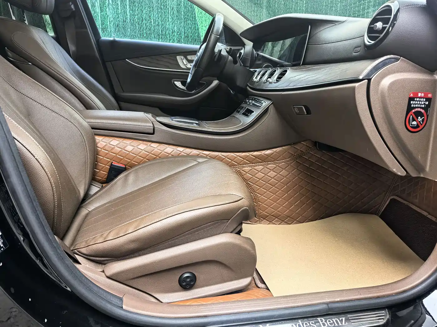 Mercedes-Benz E-Class 2019 E 300 L Luxury фото 13