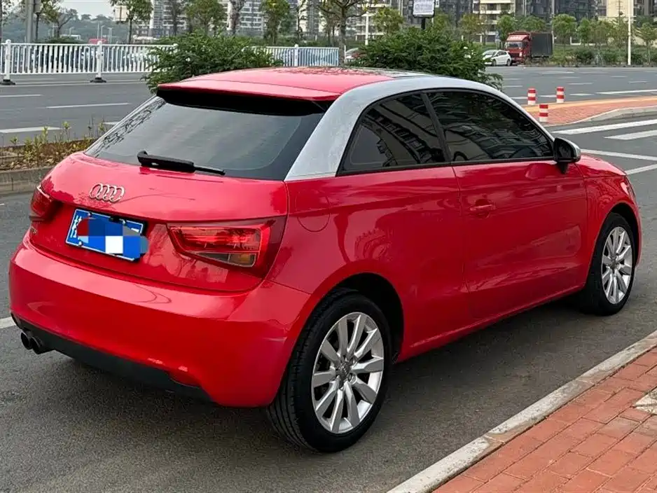 Audi A1 2012 1.4 TFSI Ego фото 6