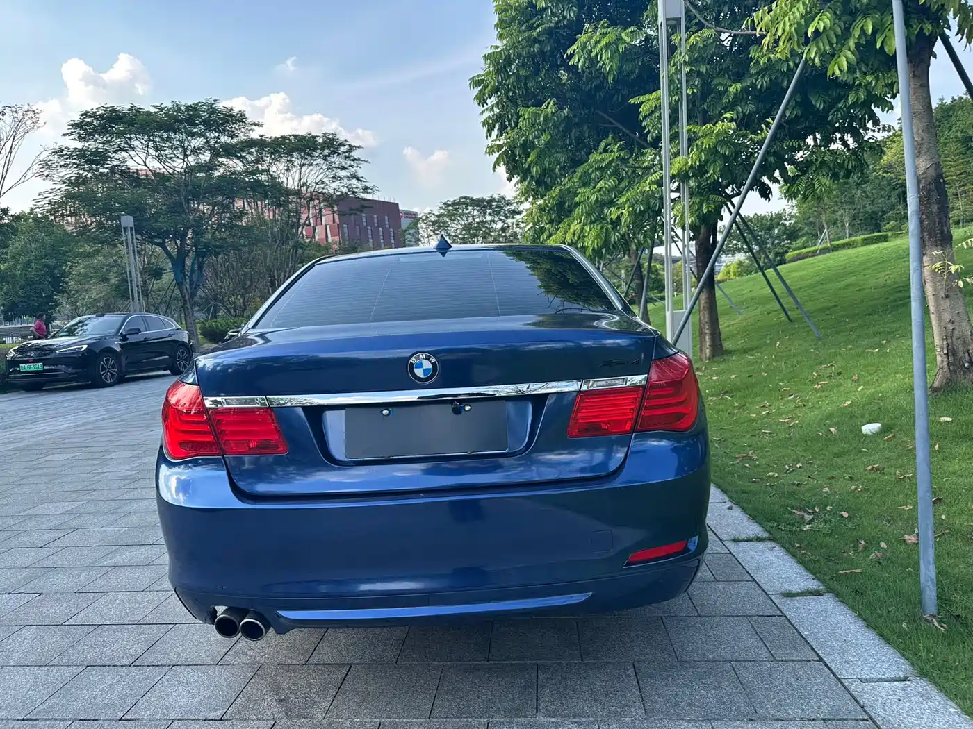 BMW 7 Series 2011 730Li Elegance фото 16