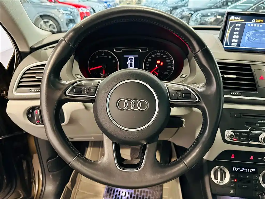 Audi Q3 2015 30 TFSI Comfort фото 12