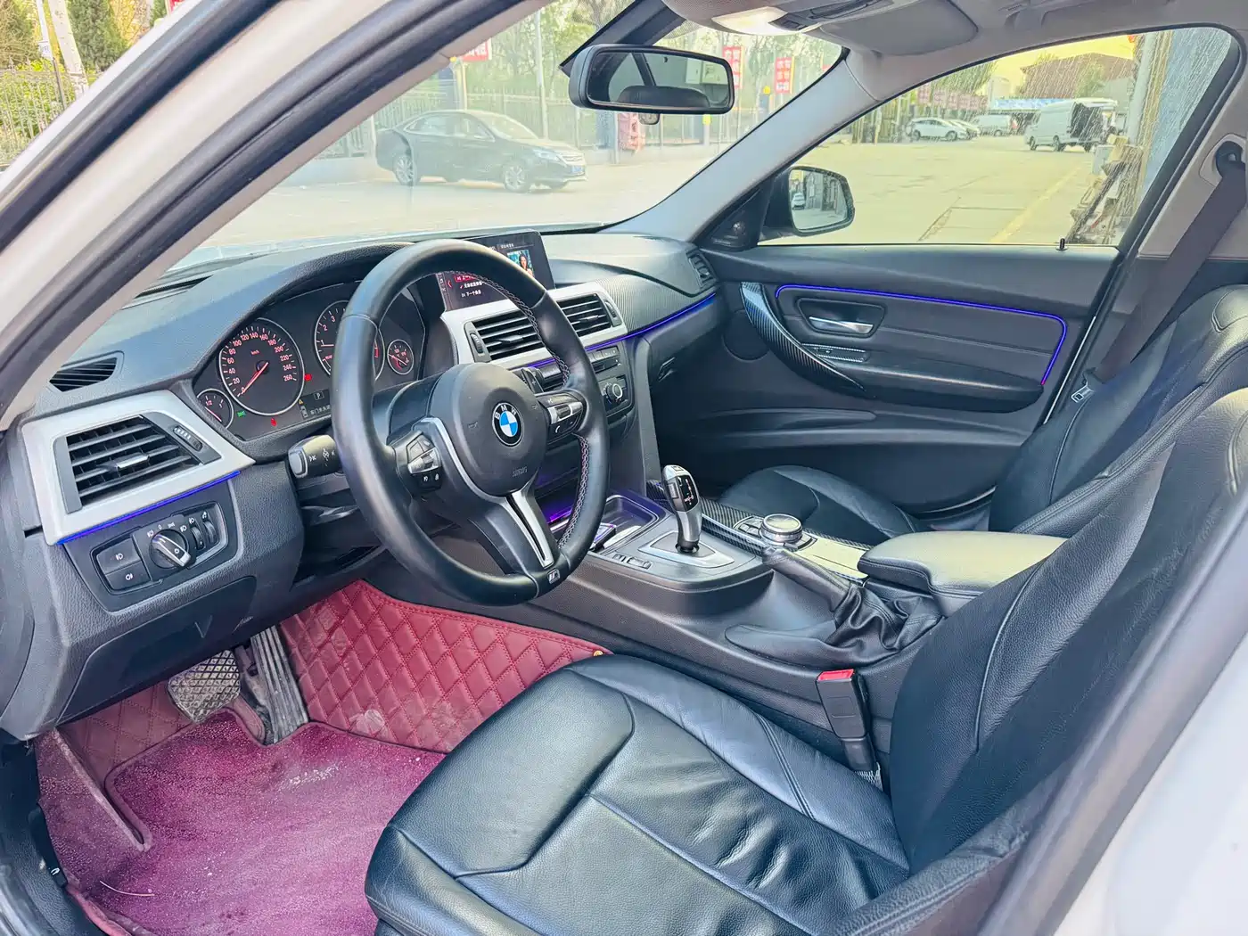 BMW 3 Series 2013 320i Sport Line фото 4
