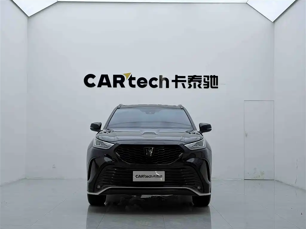 Toyota Crown Kluger 2022 2.0T 4WD Dynamic Edition фото 3