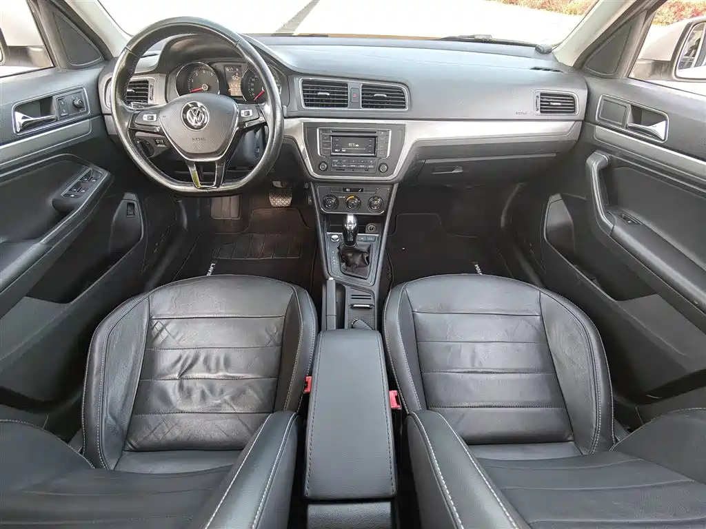 Volkswagen Lavida 2017 230TSI DSG Comfort Edition фото 13