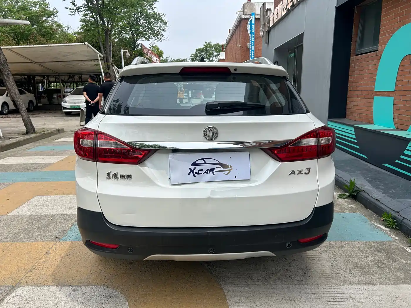 Dongfeng Aeolus Dongfeng Fengshen AX3 2017 2016 1.5L Automatic Cool Style
