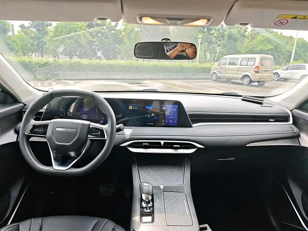 Venucia Big V 2022 2021 260T Idol Edition