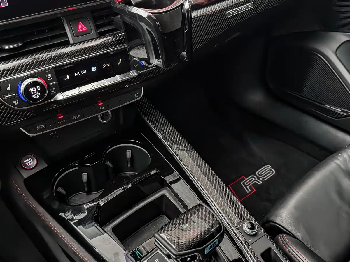 Audi RS 4 2021 RS4 Avant Obsidian Edition фото 7