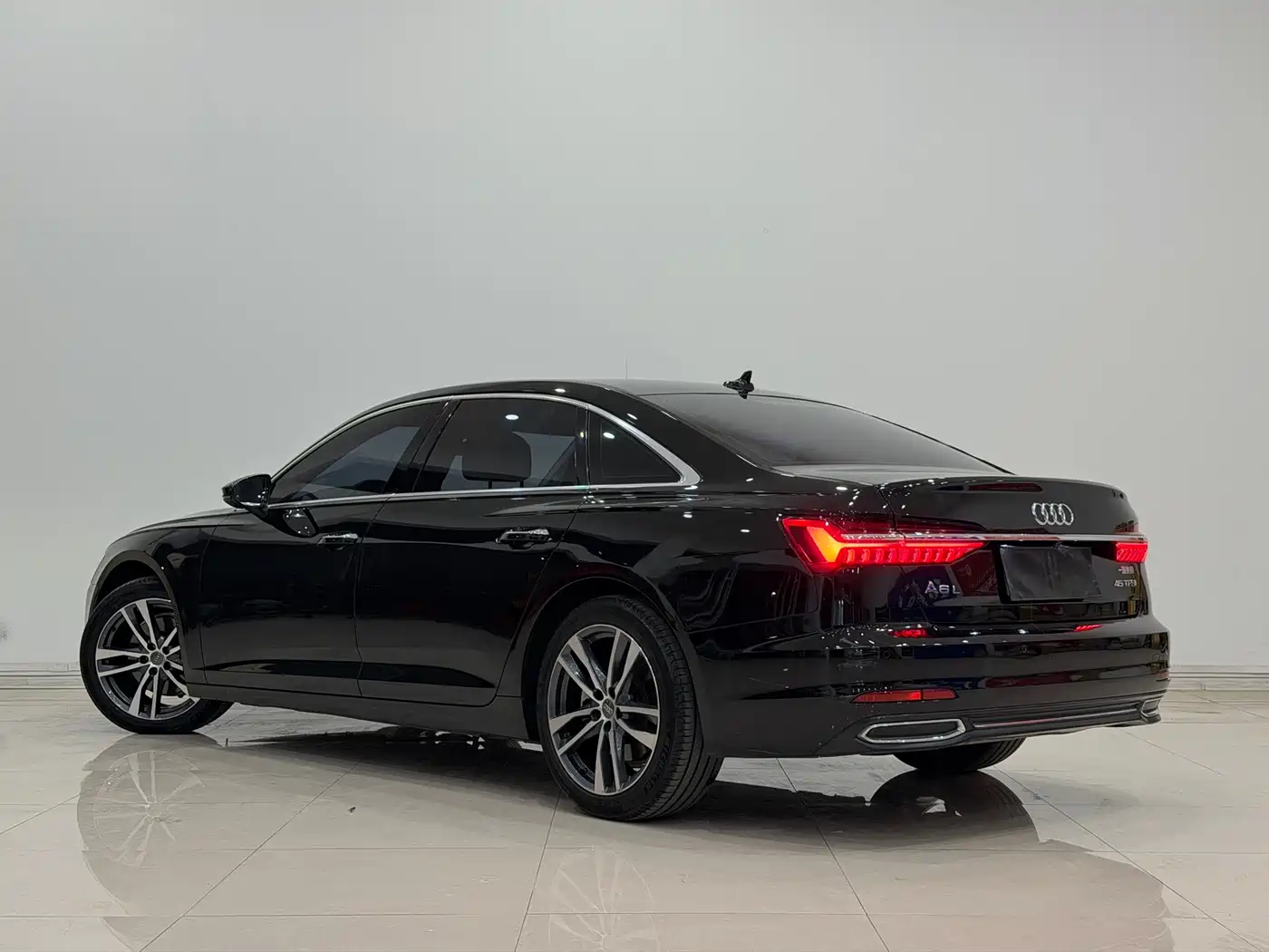 Audi A6L 2021 45 TFSI Exclusive Elegance фото 6