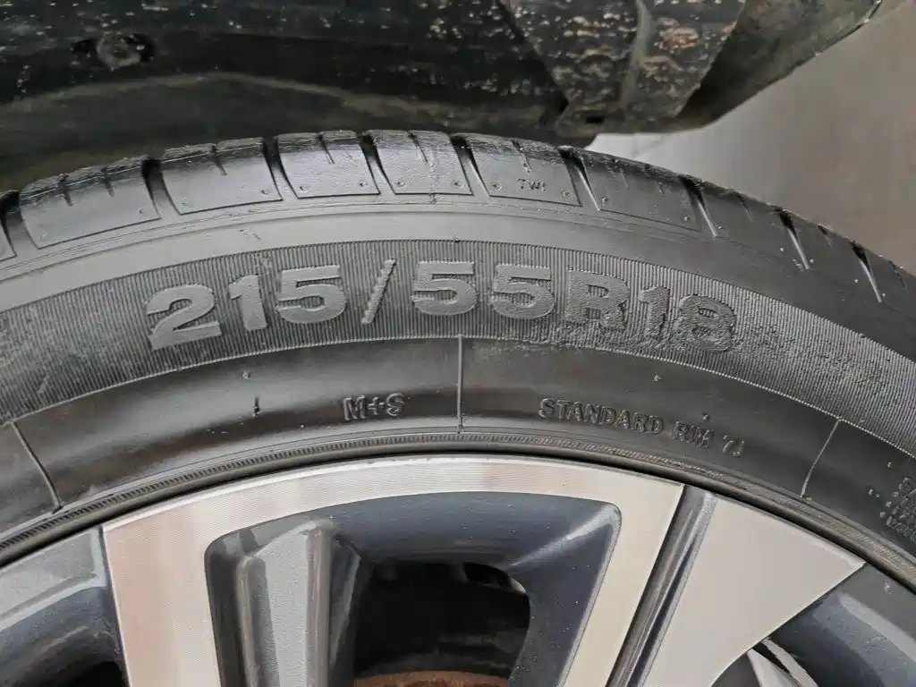 Фото 24 - Geely Binyue