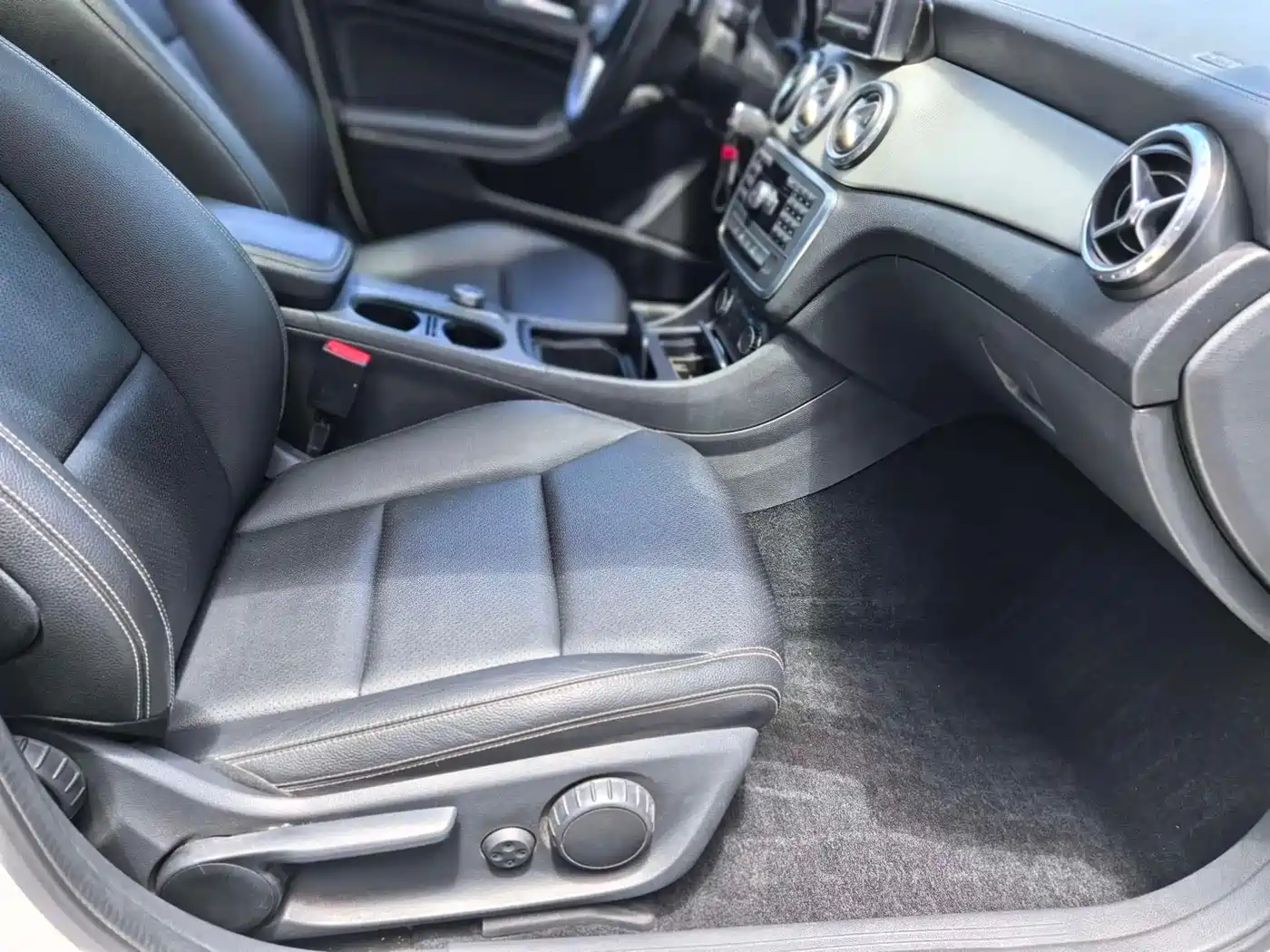 Mercedes-Benz GLA 2015 2015 GLA 200 Fashion