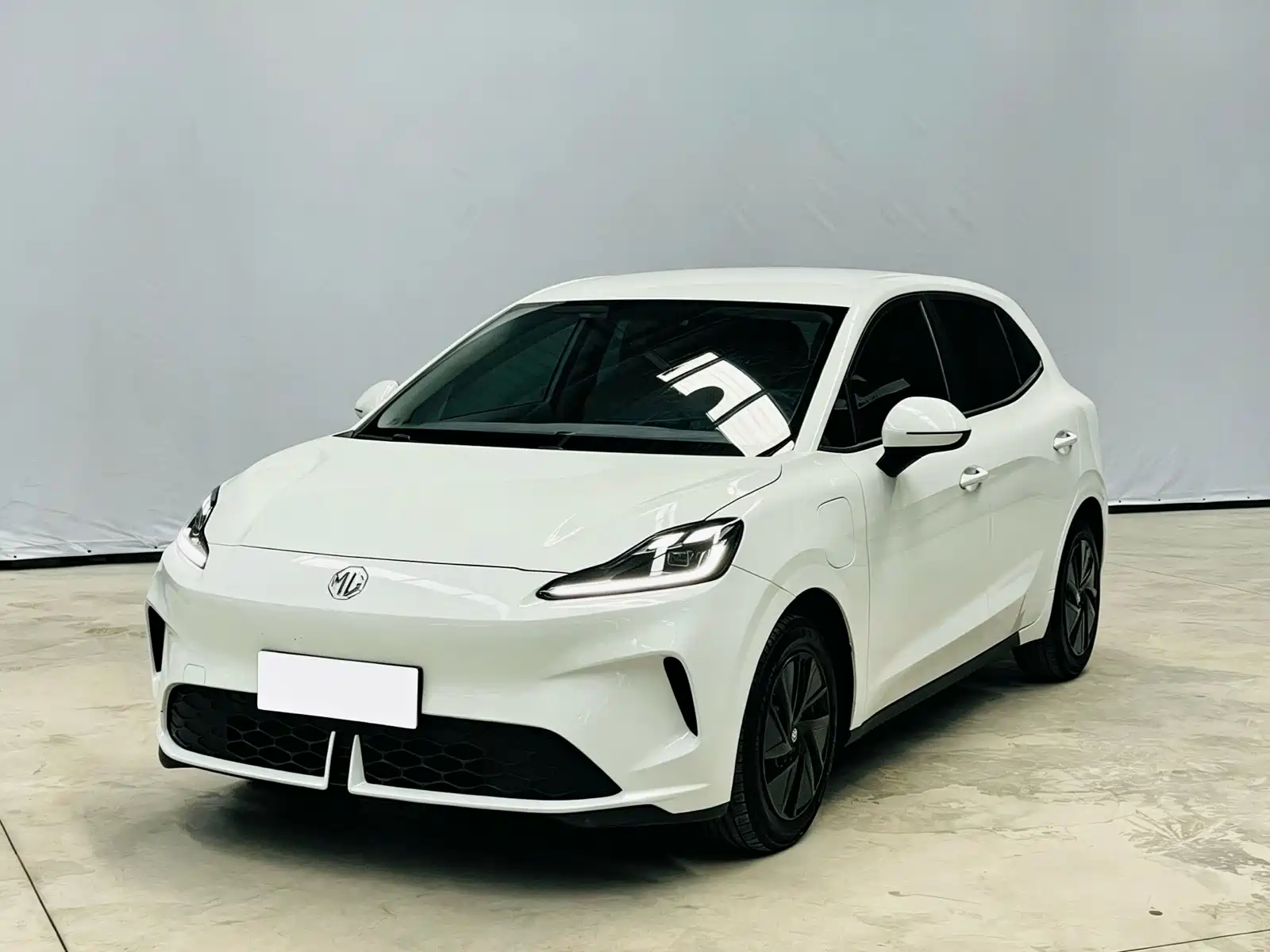 Фото 1 - MG MG4 EV