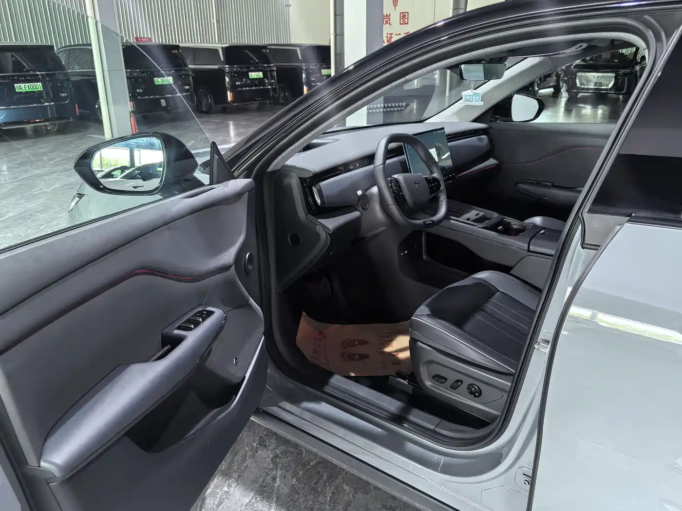 Voyah Auto Voyah Zhiyin 2024 Long Range Smart Edition фото 4