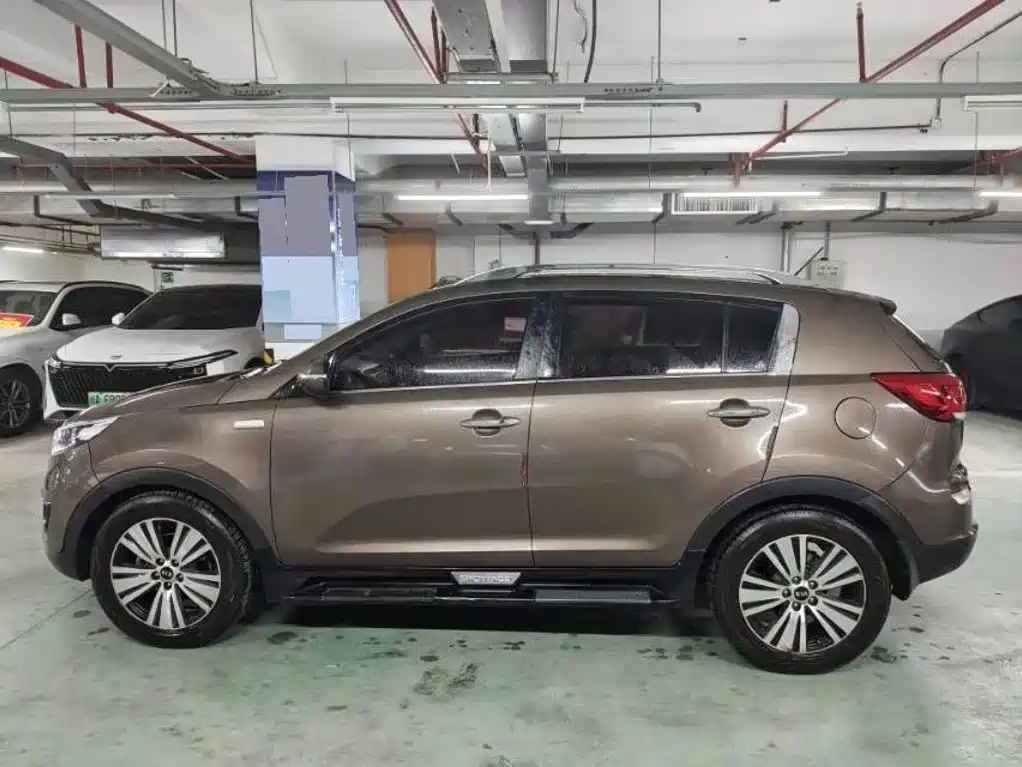 Фото 2 - Kia Sportage