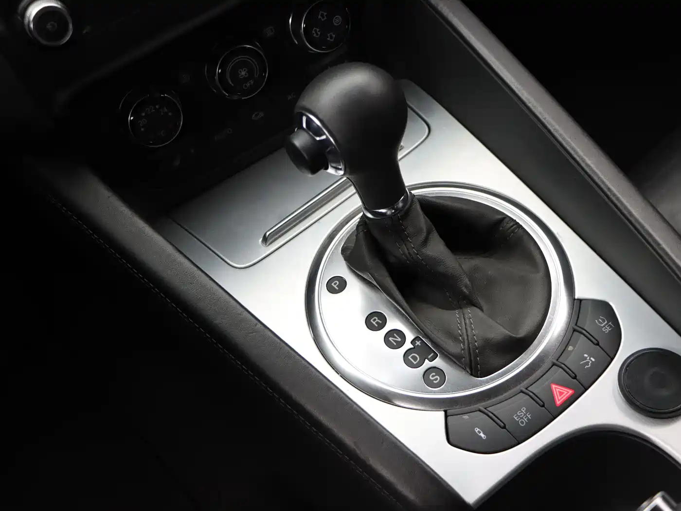 Audi TT 2008 Model TT 3.2 Quattro фото 13