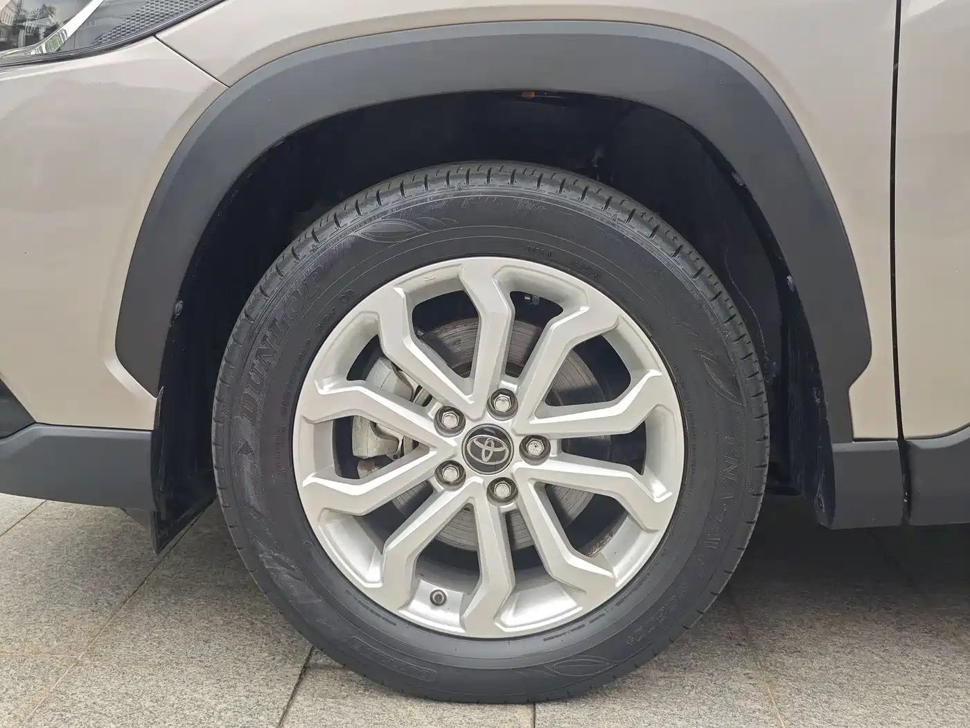 Toyota Frontlander 2023 2.0L CVT Elite Edition фото 10