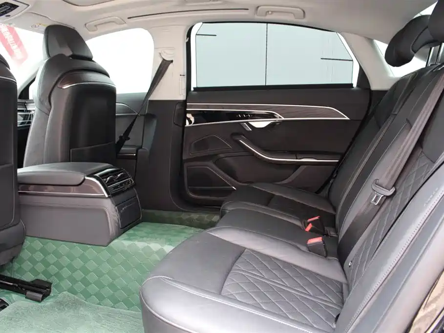 Audi A8 2023 A8L 50 TFSI quattro Exclusive фото 15