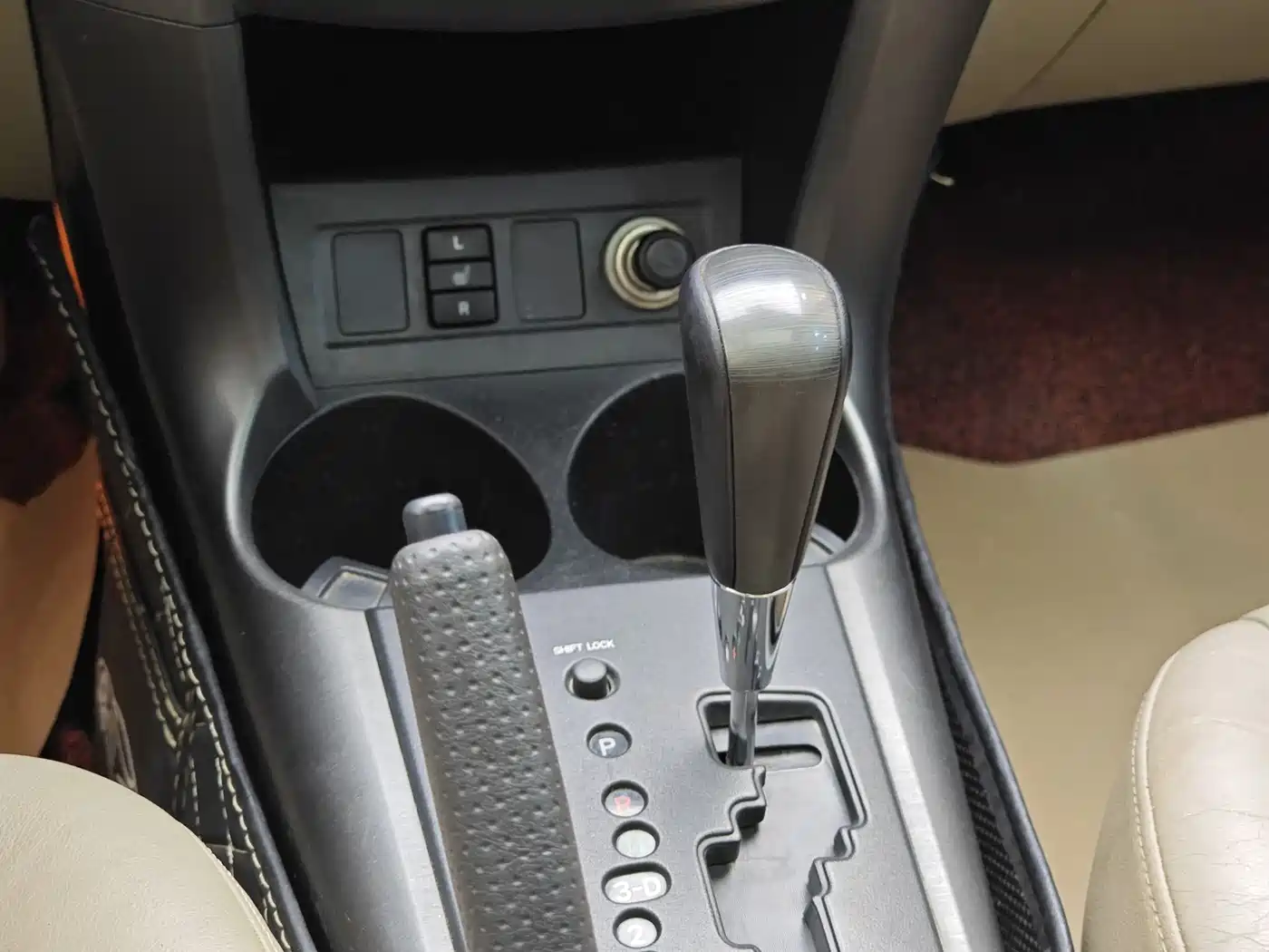 Toyota RAV4 Rongfang 2011 2.4L Automatic 4WD Luxury Edition фото 18