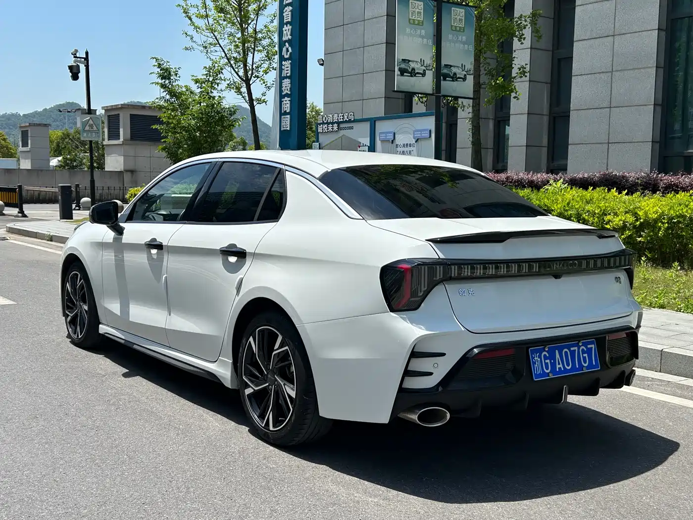 Lynk & Co 03 2023 2.0TD DCT Jin Pro фото 7