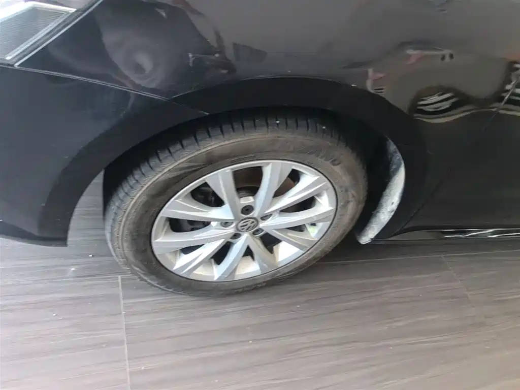 Volkswagen Lavida 2017 230TSI DSG Comfort Edition фото 23
