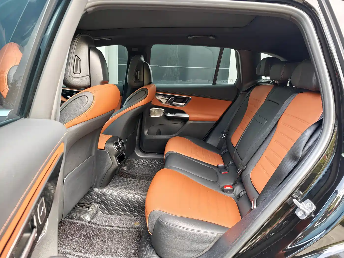 MERCEDES-BENZ GLC