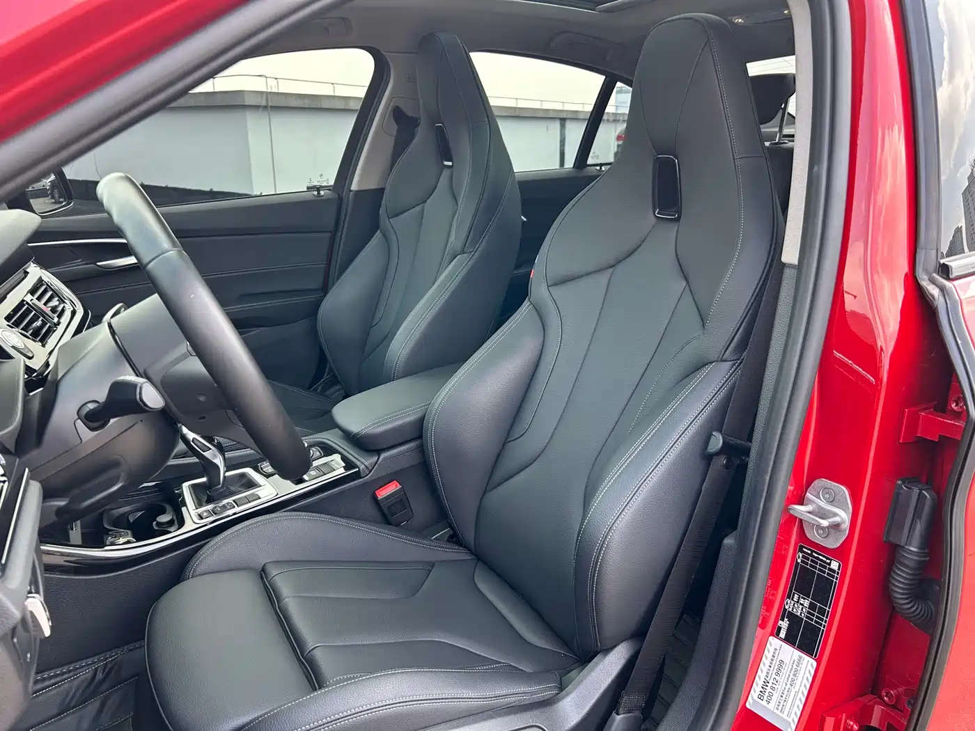 BMW 1 Series 2023 125i M Sport Shadow Edition фото 9