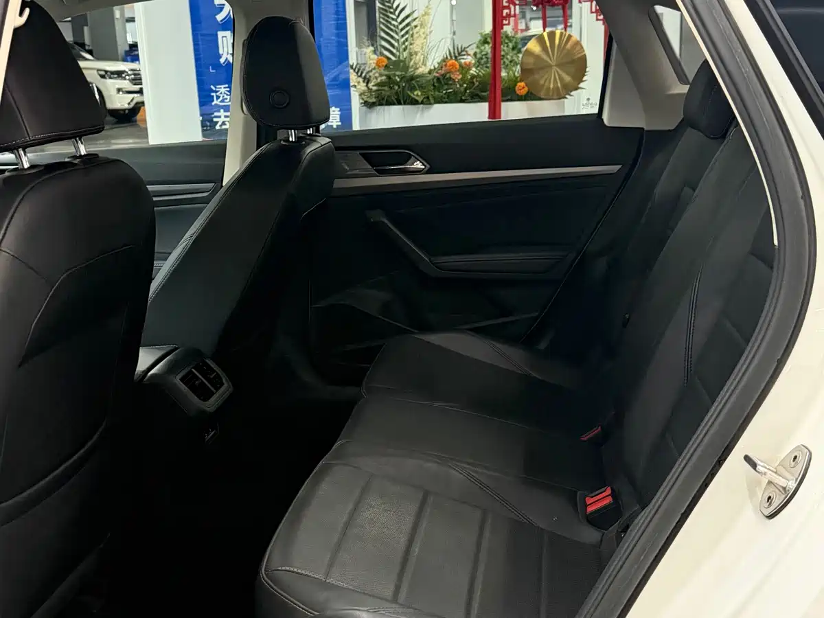 Volkswagen Lavida 2019 1.5L Automatic Comfort Edition China VI фото 6