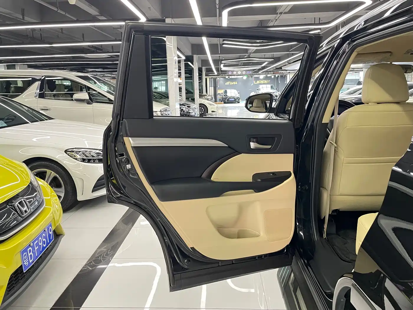 Toyota Highlander 2018 2.0T 4WD Elite 7-seater China VI фото 37