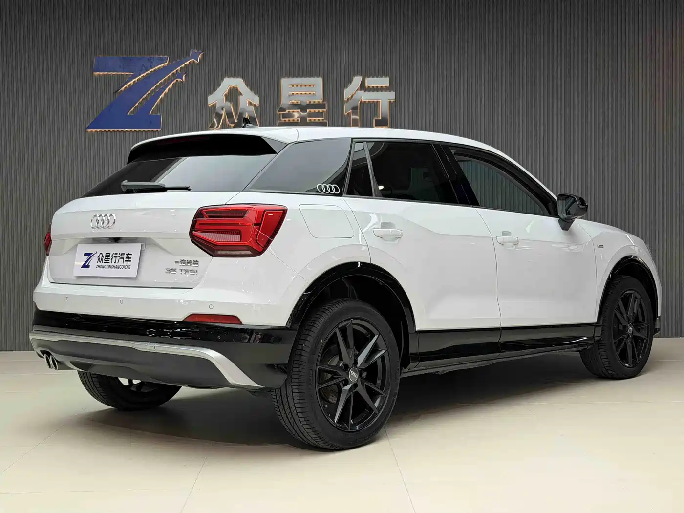 Audi Q2L 2018 35 TFSI Launch Exclusive Edition China VI фото 4
