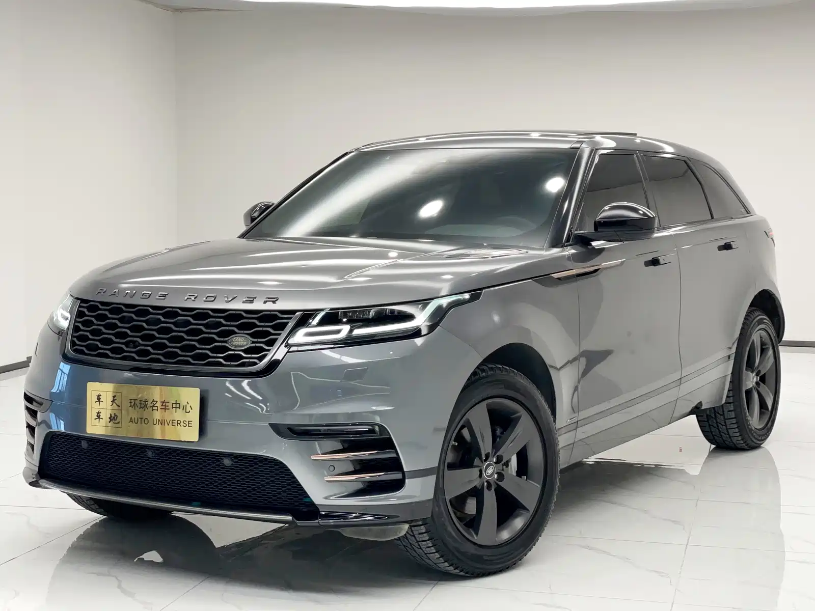 Фото 1 - Land Rover Range Rover Velar