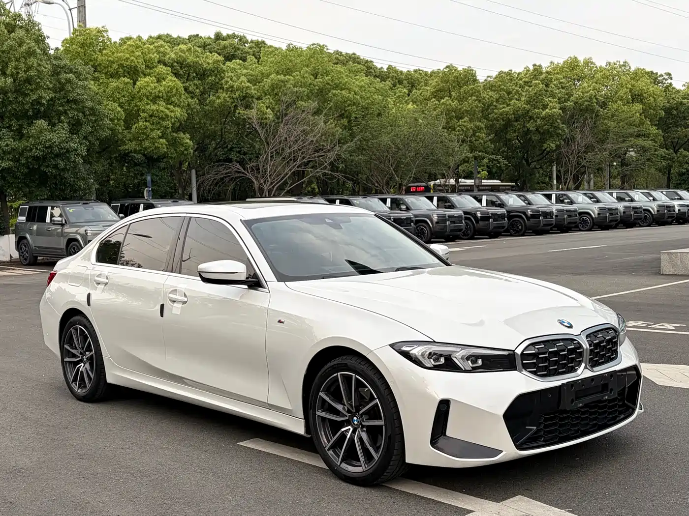 BMW 3 Series 2023 325Li M Sport Package фото 3