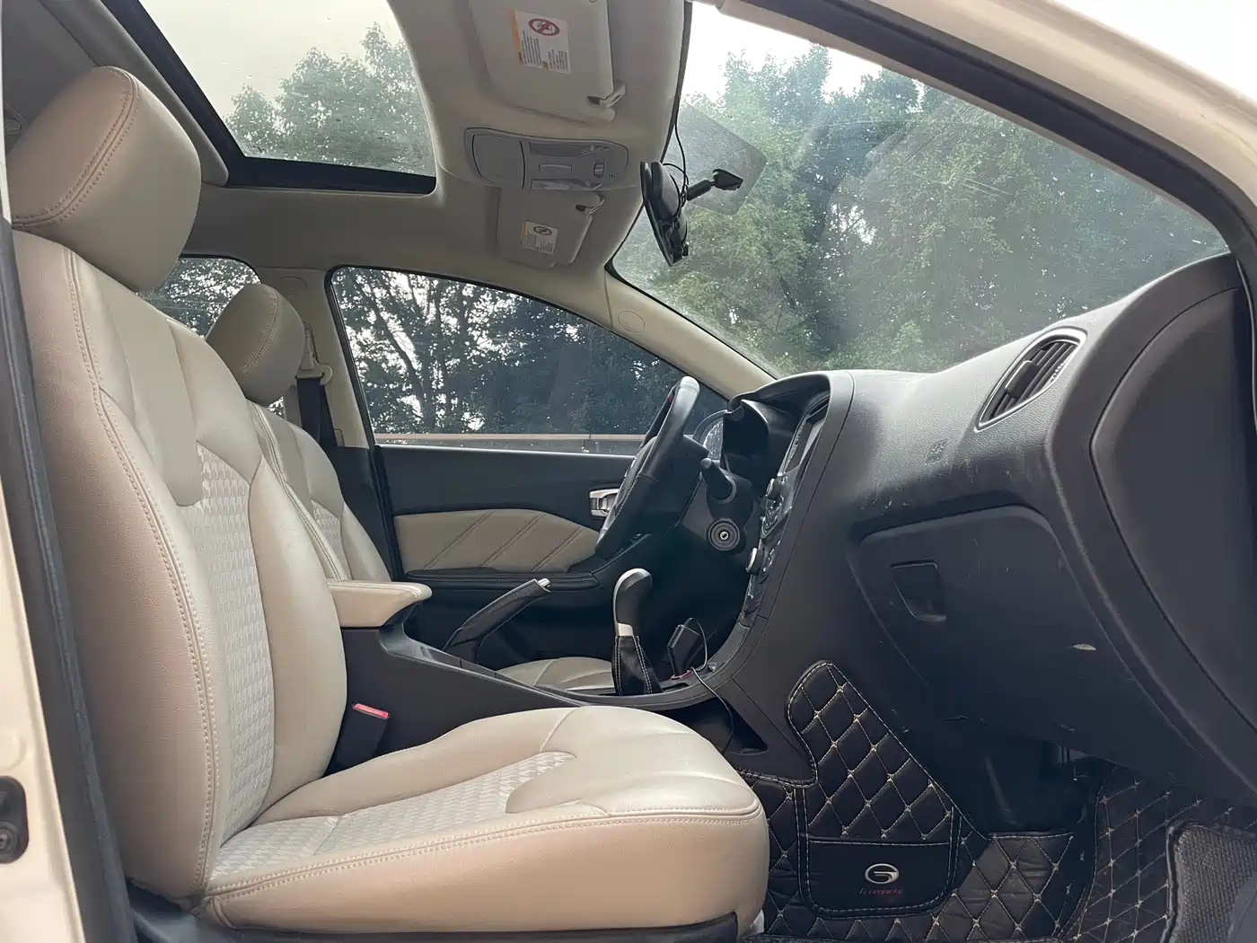 GAC Trumpchi Trumpchi GA3S Vision 2014 1.6L Manual Luxury Edition фото 14