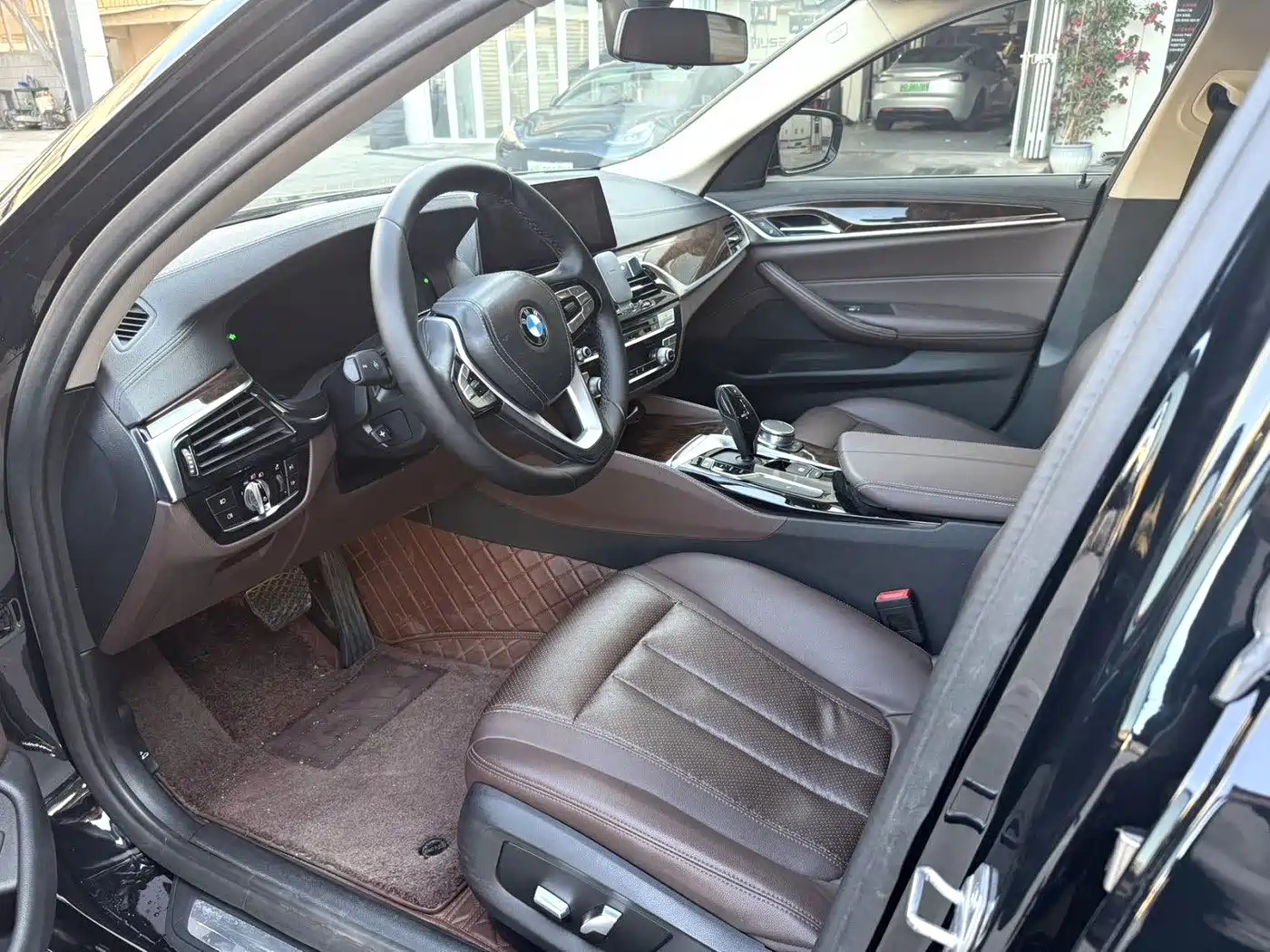 BMW 5 Series 2018 525Li Luxury Package фото 4