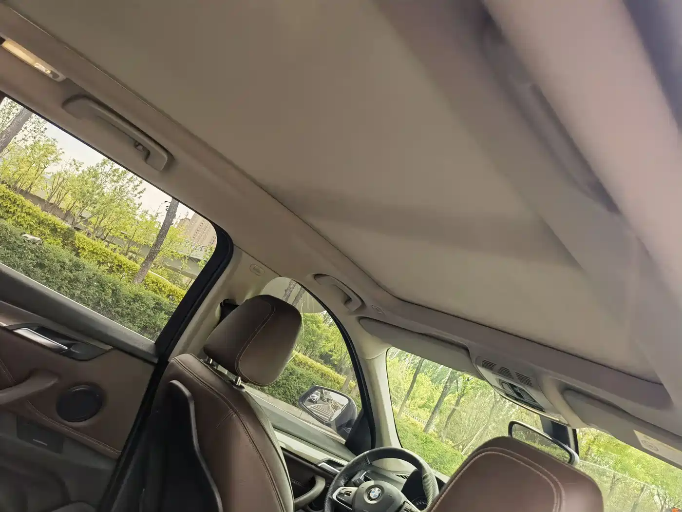 BMW X1 2018 sDrive18Li Premium Model фото 10