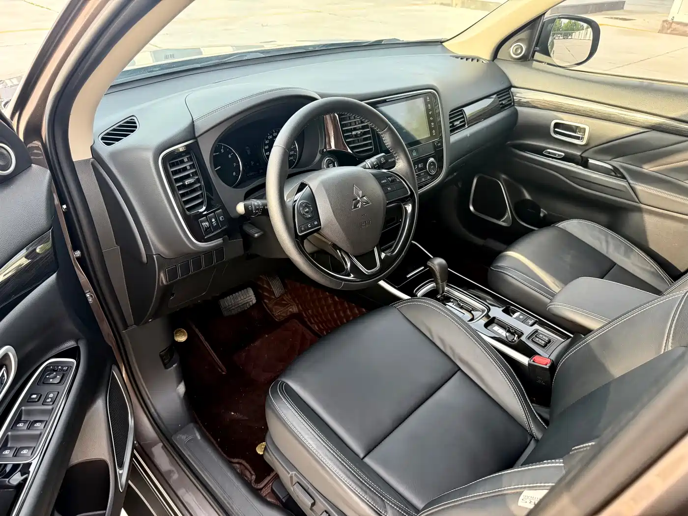 Mitsubishi Outlander 2021 2.0L FWD Comfort Edition 5-seater фото 11