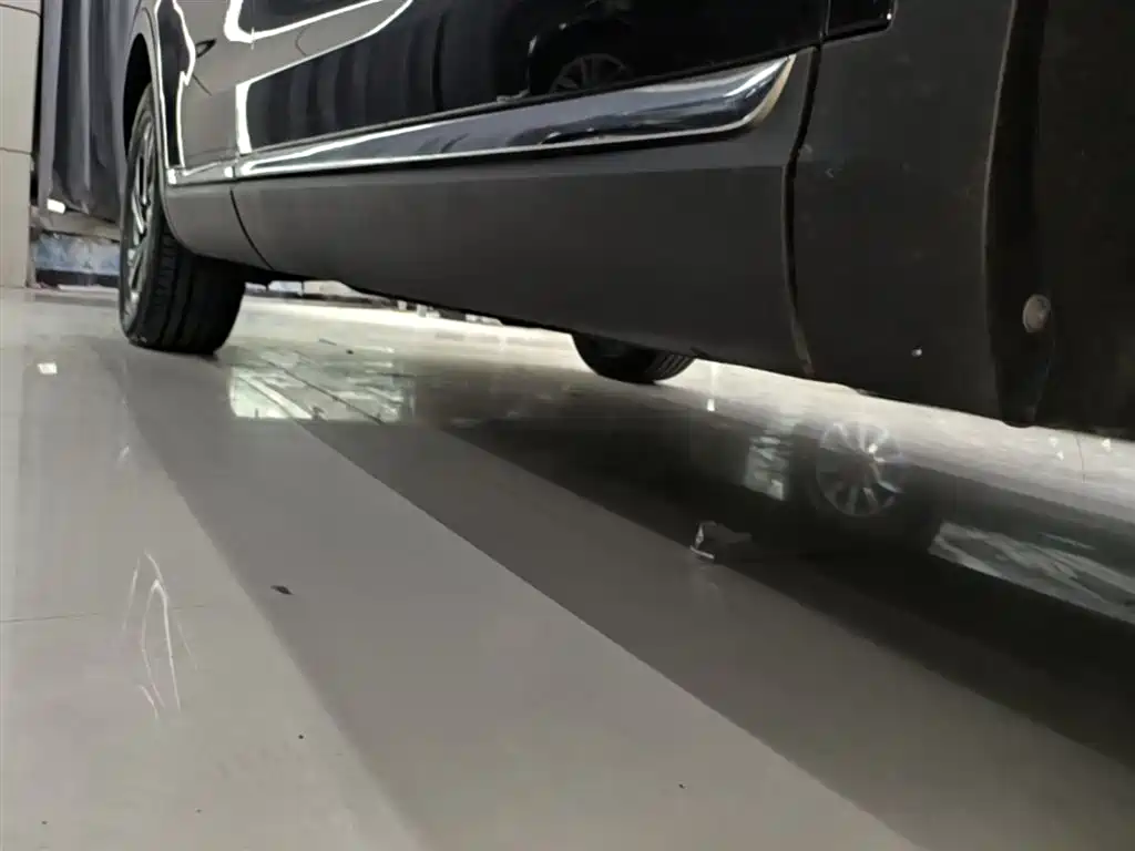 Hongqi HS5 2022 Facelift 2.0T Smart Flag Enjoyment Edition фото 21