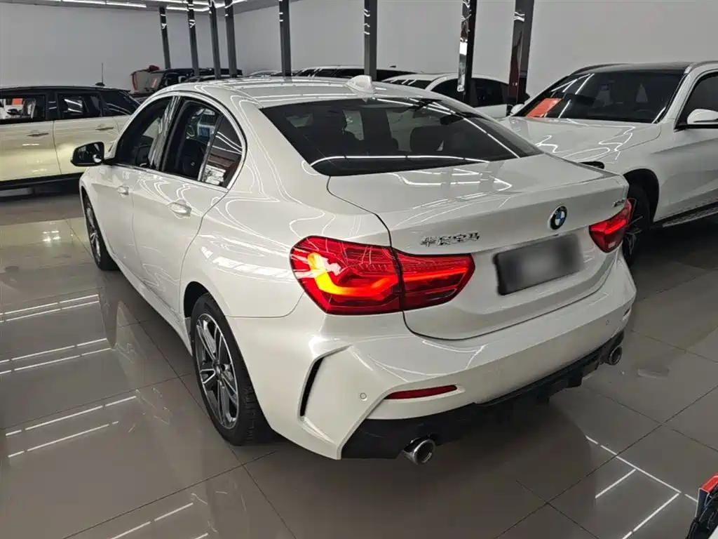 BMW 1 Series 2021 Facelift 120i M Sport фото 5