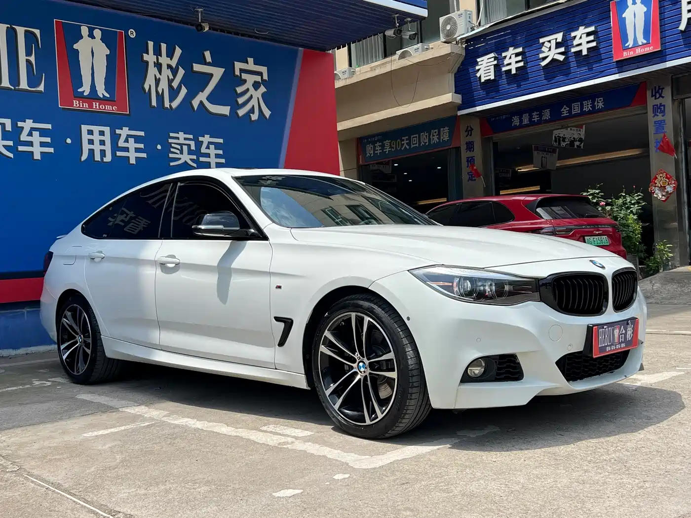 BMW 3 Series GT 2019 330i xDrive M Sport Black Night Edition фото 2