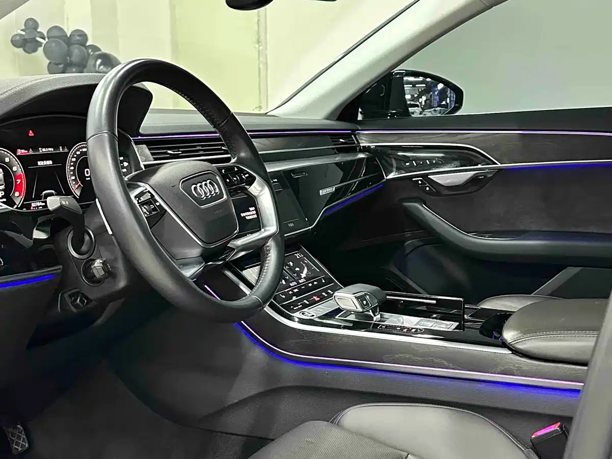 Audi A8 2021 A8L 50 TFSI quattro Comfort фото 4
