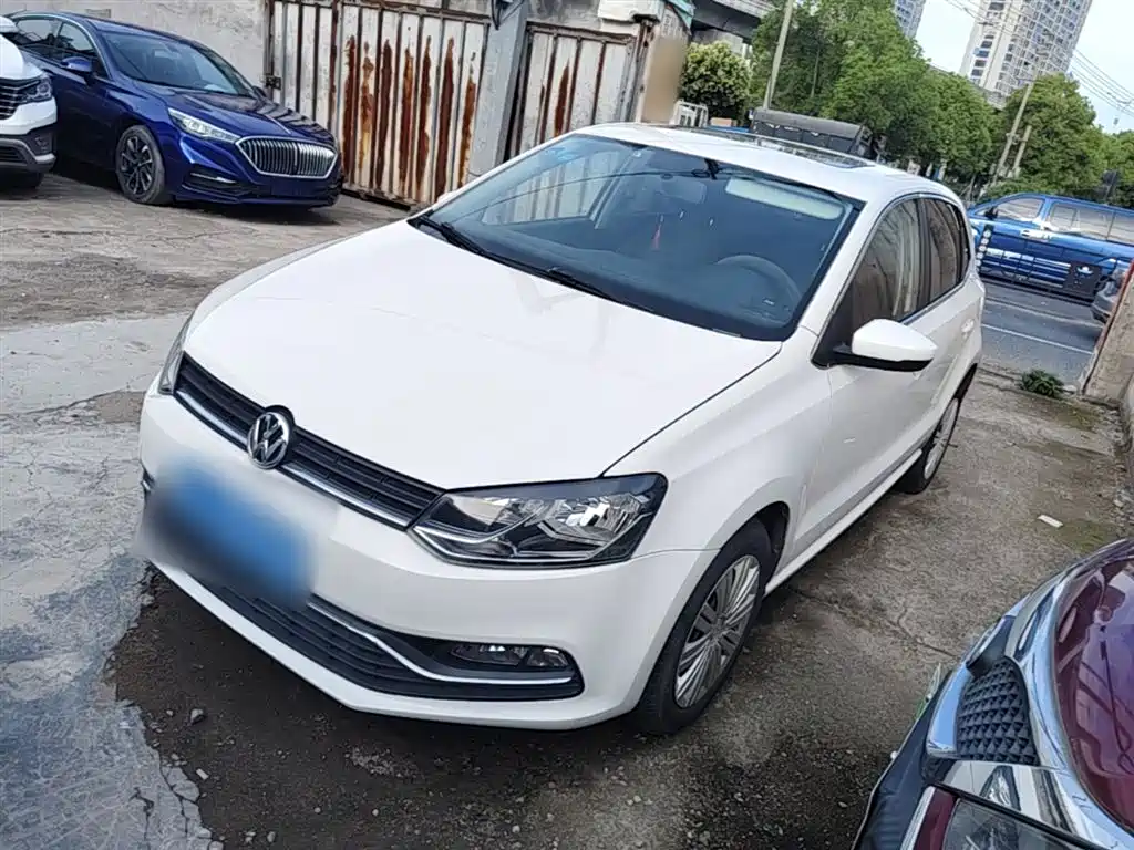 Volkswagen Polo 2016 1.6L Automatic Comfort фото 2