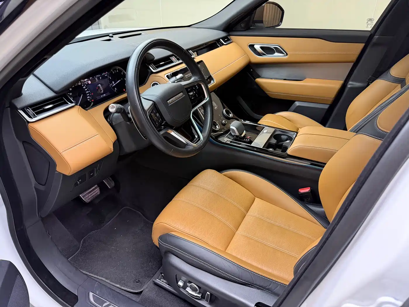 Land Rover Range Rover Velar 2022 2023 250PS Gloss Black Collector's Edition